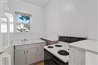 535 NE Knott St, Portland, OR 97212 - Photo 14