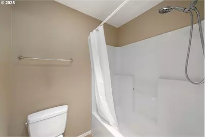 8654 NE Rockspring St, Hillsboro, OR 97006 - Photo 20