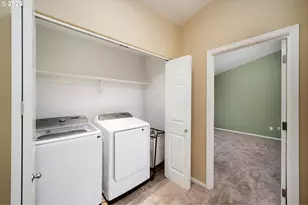 8654 NE Rockspring St, Hillsboro, OR 97006 - Photo 16