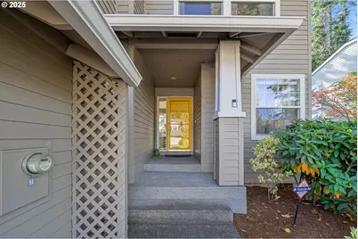 8654 NE Rockspring St, Hillsboro, OR 97006 - Photo 2