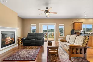 755 Valley Vista St, Sutherlin, OR 97479 - Photo 12