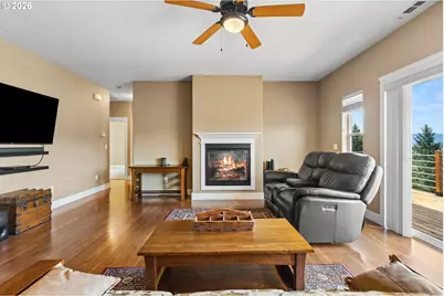 755 Valley Vista St, Sutherlin, OR 97479 - Photo 10