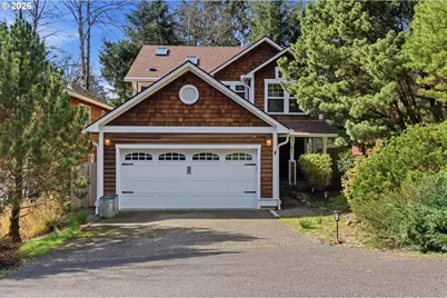 696 N Hemlock St, Cannon Beach, OR 97110 - Photo 1