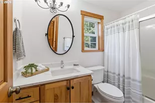 696 N Hemlock St, Cannon Beach, OR 97110 - Photo 32