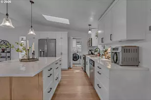 12450 SW Fischer Rd, Portland, OR 97224 - Photo 14