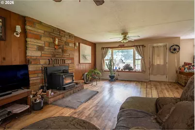 3161 Glenbrook Loop Rd, Riddle, OR 97469 - Photo 10