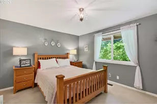 33892 Shamrock Ln, Scappoose, OR 97056 - Photo 18