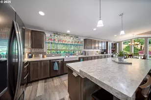 90807 N Bank Ln, Coquille, OR 97423 - Photo 12