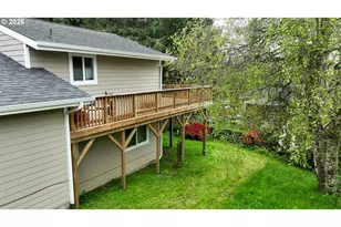 929 W Clatsop Ave, Astoria, OR 97103 - Photo 8