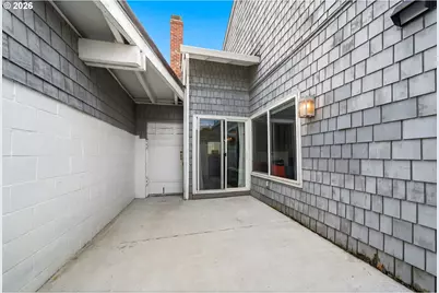 460 N Hayden Bay Dr, Portland, OR 97217 - Photo 30