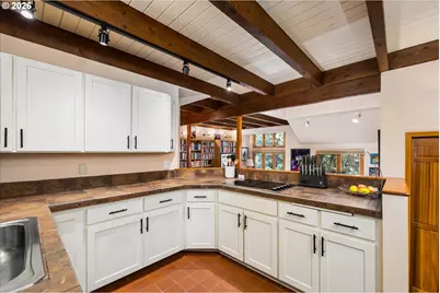 2310 Douglas Dr, Eugene, OR 97405 - Photo 14