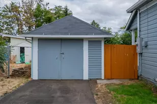 1060 SE Shelton St, Dallas, OR 97338 - Photo 4