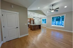 127 Heights Ln, Onalaska, WA 98570 - Photo 2