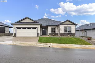 909 Durham Ave, Sutherlin, OR 97479 - Photo 1