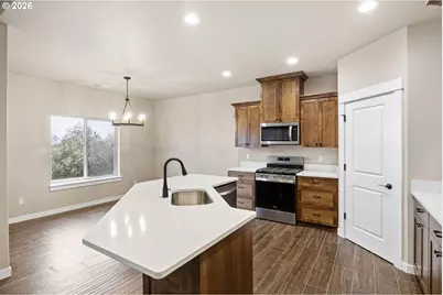 909 Durham Ave, Sutherlin, OR 97479 - Photo 12