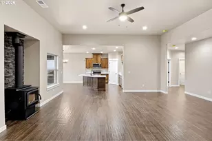 909 Durham Ave, Sutherlin, OR 97479 - Photo 6