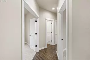 909 Durham Ave, Sutherlin, OR 97479 - Photo 24