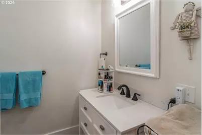 334 NE Nash St, Roseburg, OR 97470 - Photo 12