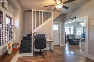 334 NE Nash St, Roseburg, OR 97470 - Photo 8