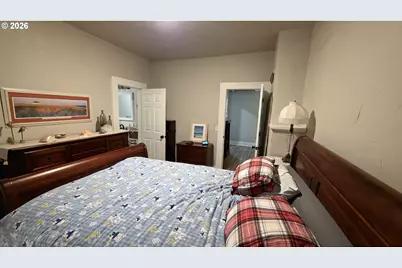 334 NE Nash St, Roseburg, OR 97470 - Photo 8