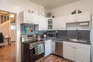 334 NE Nash St, Roseburg, OR 97470 - Photo 16