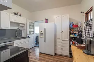 334 NE Nash St, Roseburg, OR 97470 - Photo 14