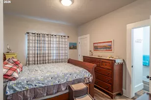 334 NE Nash St, Roseburg, OR 97470 - Photo 8