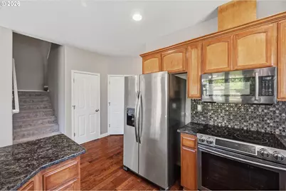 17325 SE Sherman St, Portland, OR 97233 - Photo 26