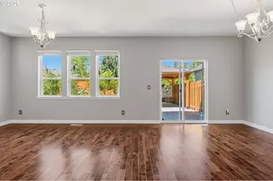 17325 SE Sherman St, Portland, OR 97233 - Photo 10