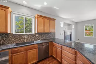 17325 SE Sherman St, Portland, OR 97233 - Photo 12