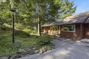 2811 Timberline Dr, Eugene, OR 97405 - Photo 4