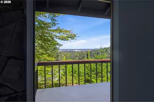 2811 Timberline Dr, Eugene, OR 97405 - Photo 10