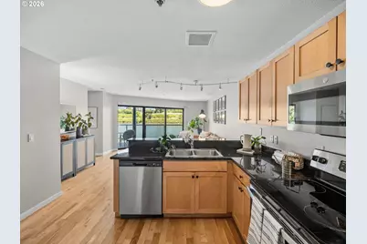 840 NW Naito Pkwy #H12, Portland, OR 97209 - Photo 6