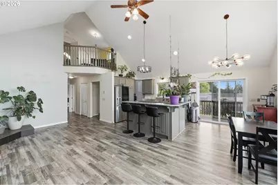 874 N Henry St, Coquille, OR 97423 - Photo 10