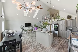 874 N Henry St, Coquille, OR 97423 - Photo 12