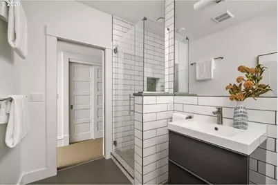138 NE 18th Ave, Portland, OR 97232 - Photo 22