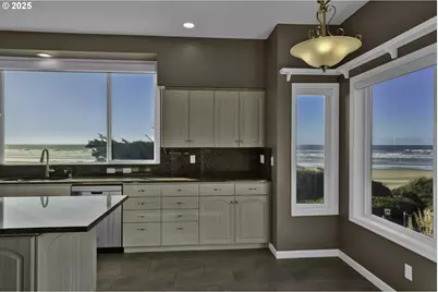 88765 Shoreline Loop, Florence, OR 97439 - Photo 18