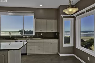 88765 Shoreline Loop, Florence, OR 97439 - Photo 18