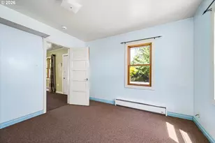 2570 Emerald St, Eugene, OR 97403 - Photo 12
