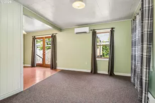 2570 Emerald St, Eugene, OR 97403 - Photo 8