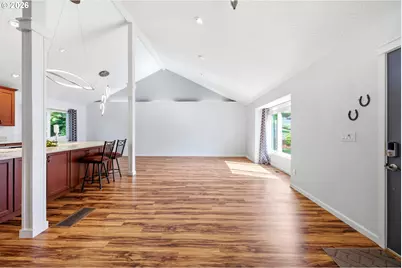 404 SW Overlook Ct, Gresham, OR 97080 - Photo 6