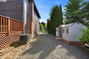 404 SW Overlook Ct, Gresham, OR 97080 - Photo 26