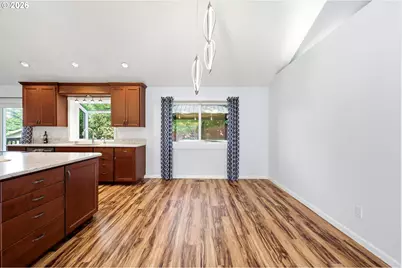 404 SW Overlook Ct, Gresham, OR 97080 - Photo 8
