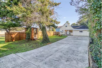 [Address not provided], Newport, OR 97365 - Photo 4