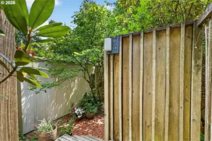 834 SW Westwood Dr, Portland, OR 97239 - Photo 2