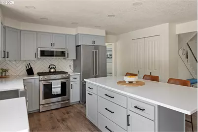 15784 NW Overton Dr, Beaverton, OR 97006 - Photo 16