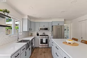 15784 NW Overton Dr, Beaverton, OR 97006 - Photo 14