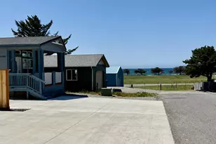 94114 4th St, Gold Beach, OR 97444 - Photo 2