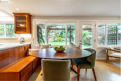 996 Sherwood Pl, Eugene, OR 97401 - Photo 18