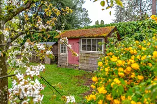 996 Sherwood Pl, Eugene, OR 97401 - Photo 34